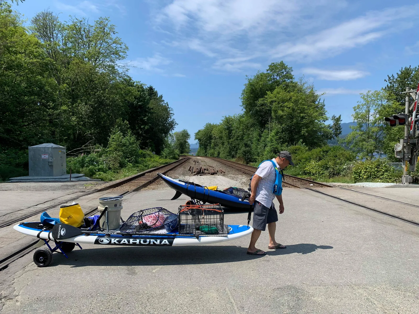 Crab traps and gear for paddle board crabbing